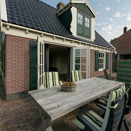 Holiday home Holiday De Grutto 2